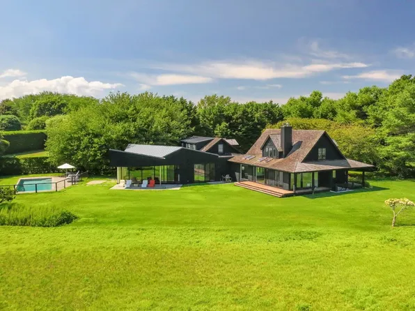 69 Swans Neck Ln, Water Mill, NY 11976