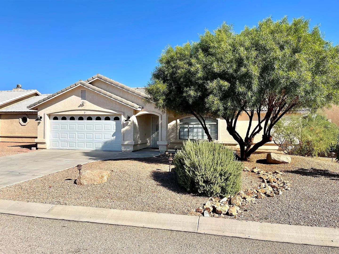 Nice 3 Bedroom 2 Bath Home in Chaparral Mesa! — Photo 3