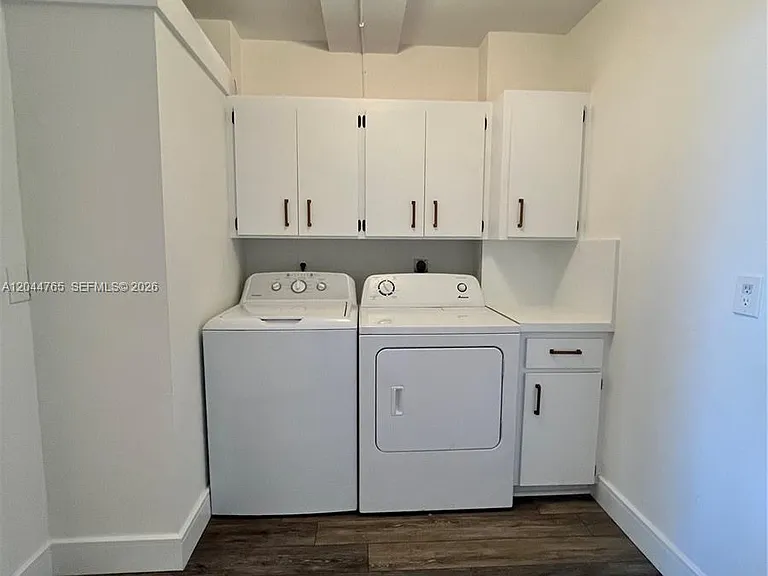 1705 Whitehall Dr #403 — Photo 39