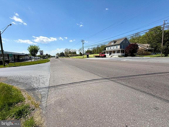 4th image of 469 Hill Rd