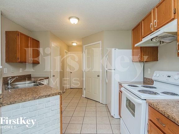 5th image of 1229 Kenwood Dr