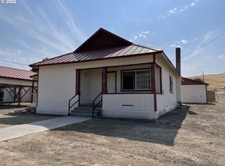 410 E Madison St, Huntington, OR 97907