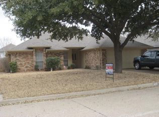 8017 Tree Leaf Ln, Fort Worth, TX 76123