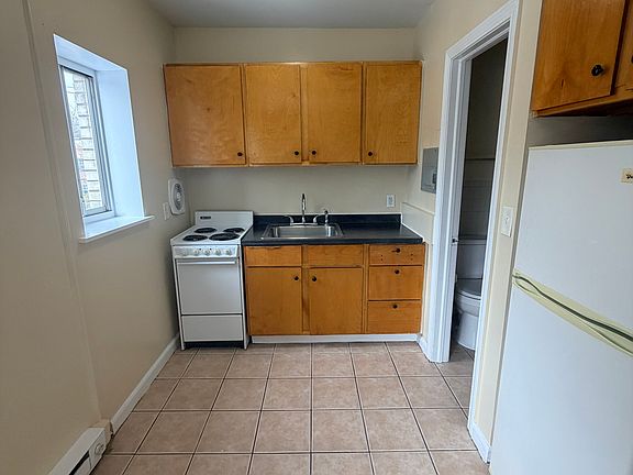 2nd image of 158 Fountain St #1H2