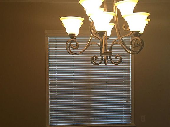 5th image of 2614 Park Hampton Dr