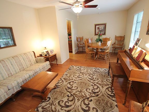 5th image of 2618 Dove Meadow Dr