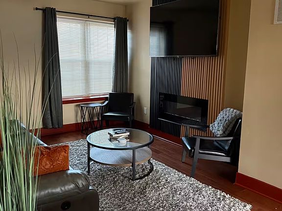 3rd image of 1265-1271 E 17th Ave #1267