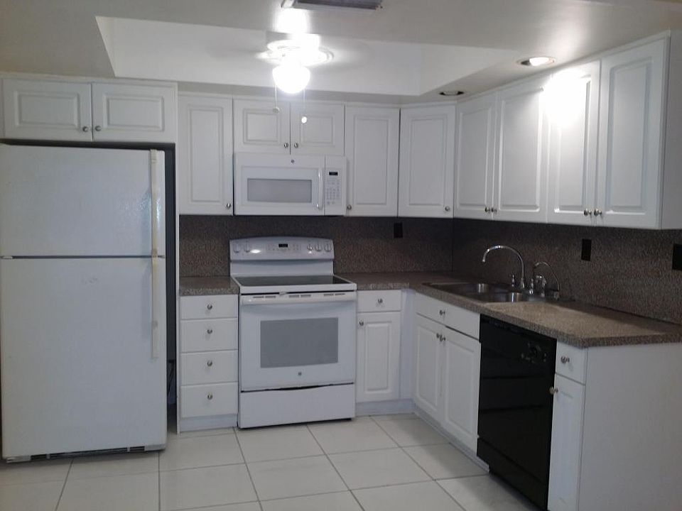 1st image of 37 Canterbury Ln