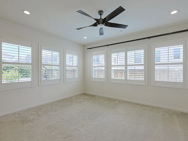 1098 Camino Levante — Photo 9