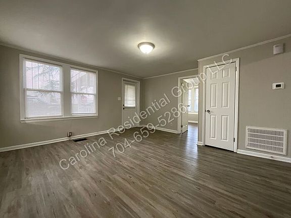 3rd image of 1923 Guy St