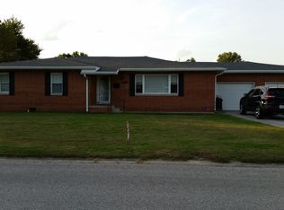 607 W Clearwater St, Robinson, IL 62454