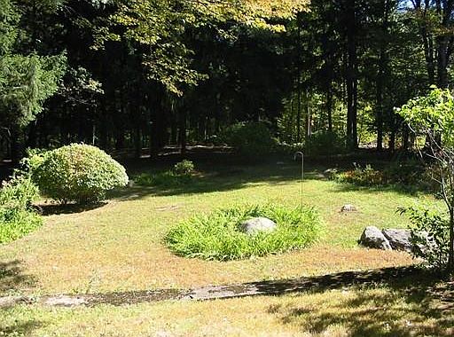 4th image of 37 Woodland Ave