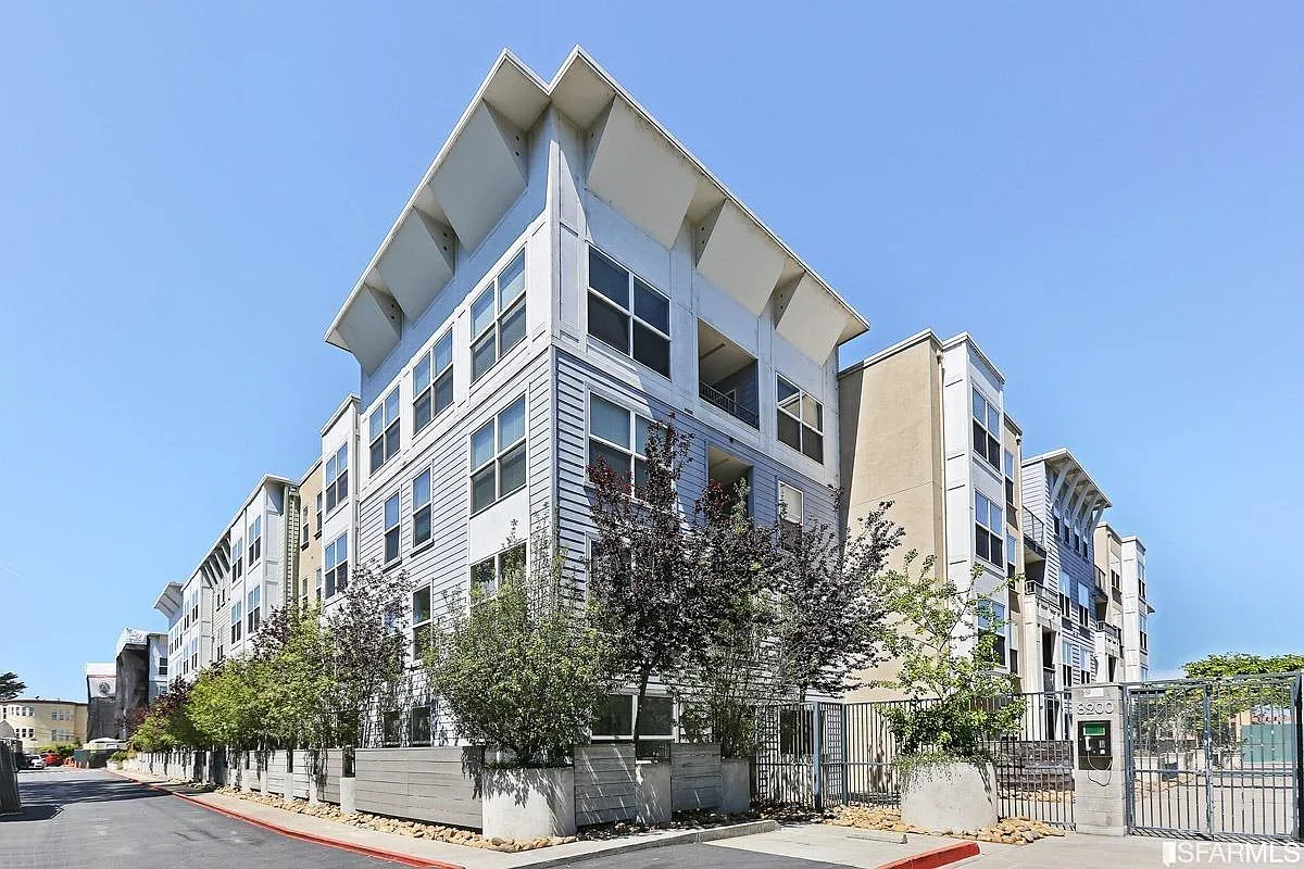 8200 Oceanview Ter APT 111 photo 1