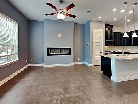 3rd image of 4417 Benton Ln