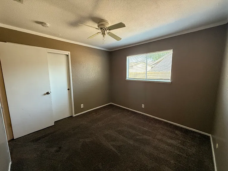 4914 W Feemster Ave — Photo 9