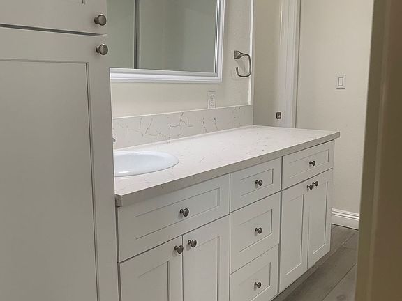 3rd image of 5452 Sierra Vista Ave #206