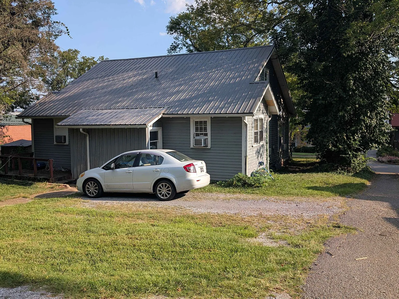 2 bed, 1000 sqft, $850 — Photo 2