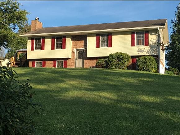 1st image of 102 Sand Valley Ct