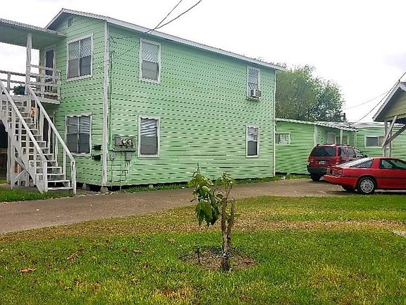 2nd image of 2454 E Los Ebanos Blvd
