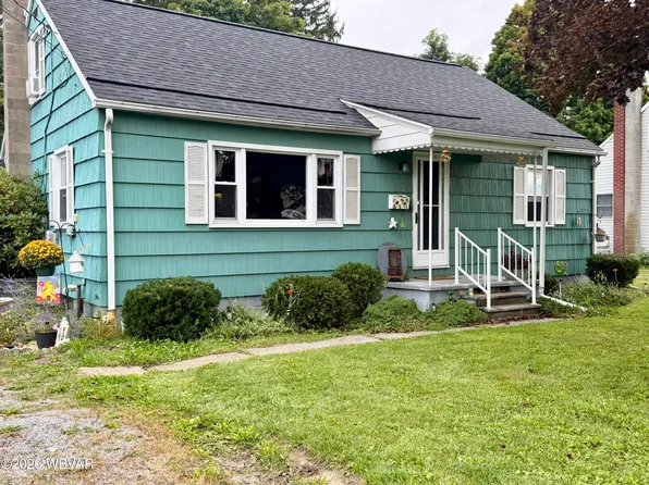 3004 Eagle Valley Rd, Mill Hall, PA 17751