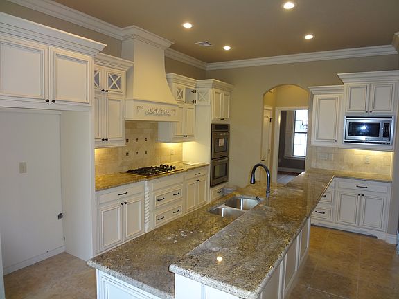 4th image of 2606 W Baltimore Dr