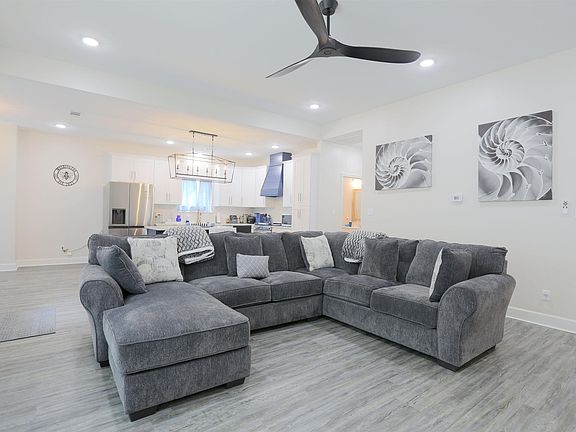 4th image of 226 Shamsie Ln