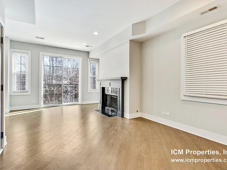 2710 N Wayne Ave #2 — Photo 7