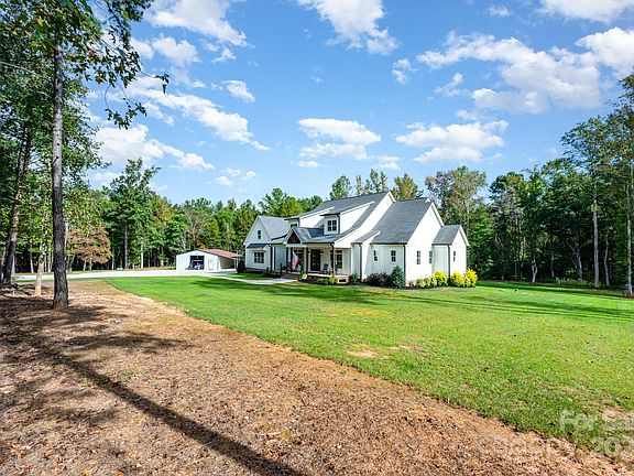 5th image of 722 Clegg Farm Dr