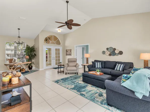 533 Bradford Ct #23, Marco Island, FL 34145