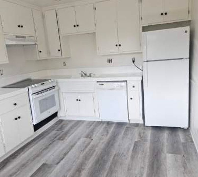 1st image of 601 Nello Dr