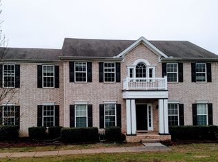 102 Ten Oaks Dr E, Hendersonville, TN 37075