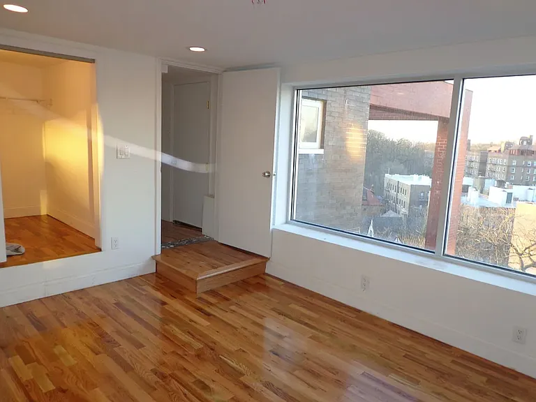 82-85 116th St #PENTHOUSE — Photo 11