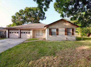 308 Inwood Dr, Baytown, TX 77521