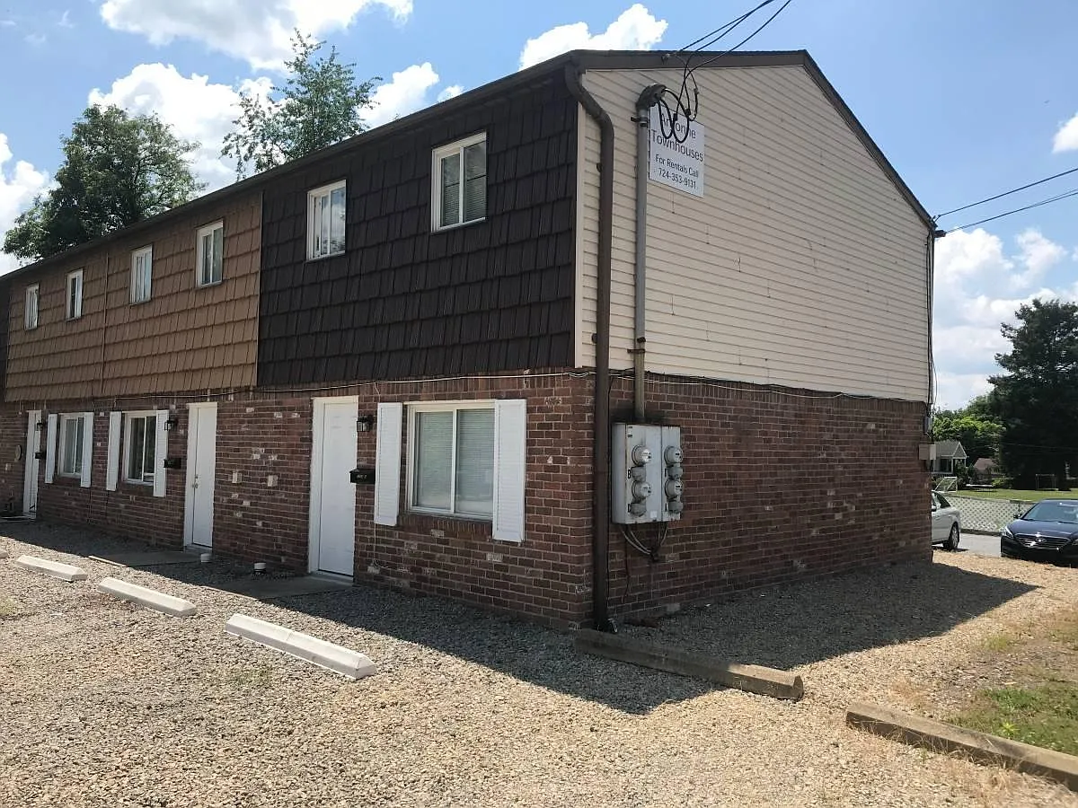 2 bed, 988 sqft, $1,075 — Photo 2