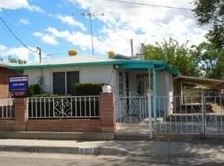 830 Apache Ave NW, Albuquerque, NM 87102