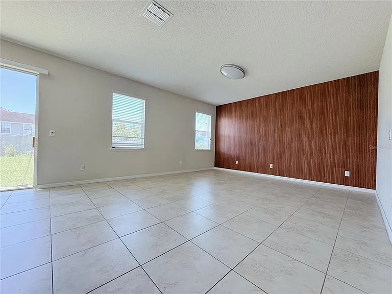 2428 Chateau Loop — Photo 11