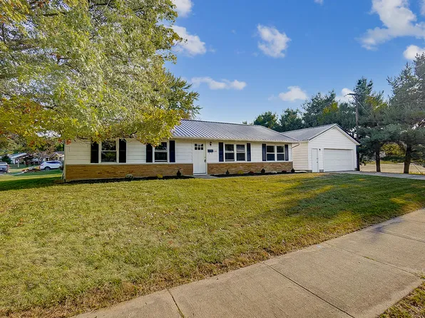 1105 W Lake Ave, New Carlisle, OH 45344