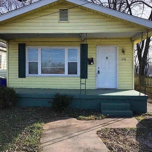 418 Price Rd — Photo 1