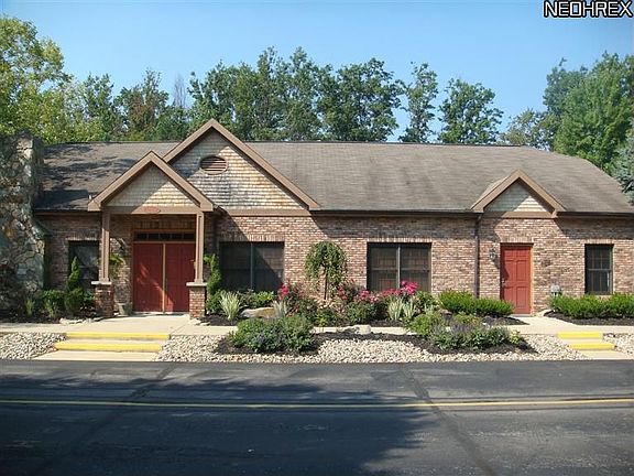 2nd image of 2560 Shakespeare Ln