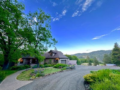 5631 Old Highway 99 S, Ashland, OR, 97520