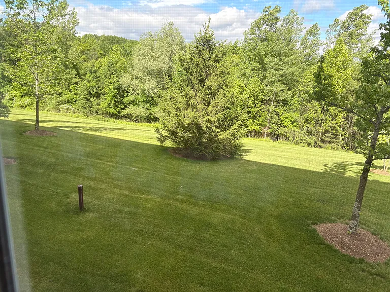 10 Aweeney Ct — Photo 2