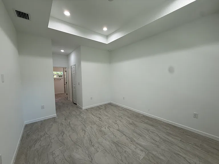 1392 Alabelle Ln — Photo 5
