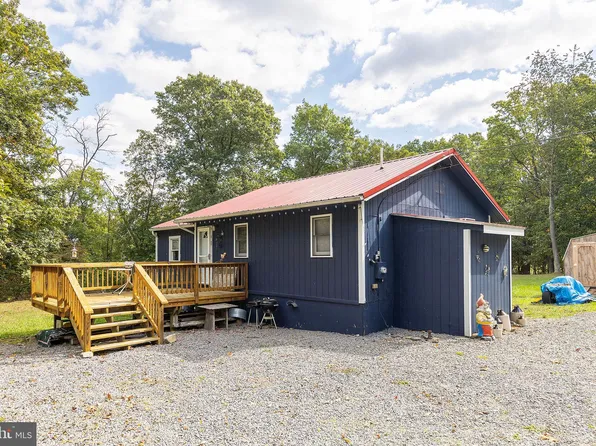 71 Cartridge Box Dr, Romney, WV 26757