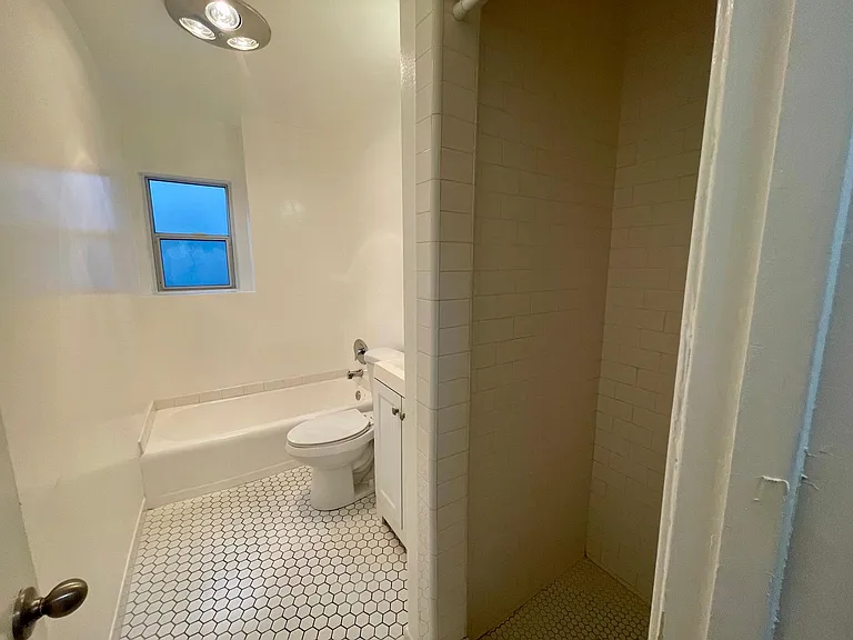 1029 N Hayworth Ave #2 — Photo 12