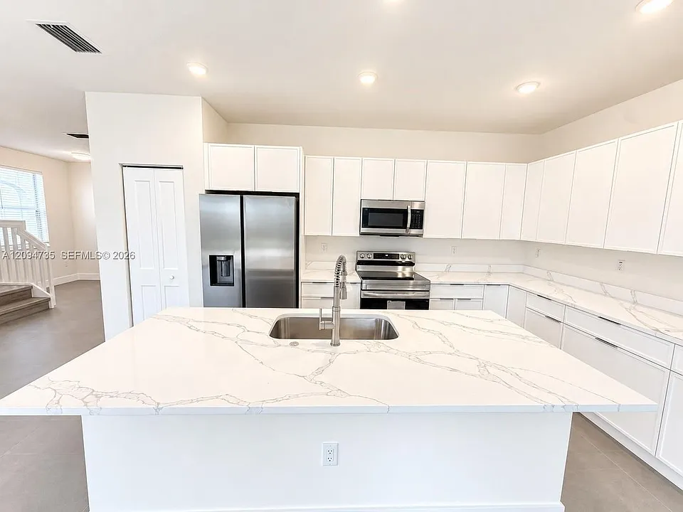 2518 SE 26th Ter #0
