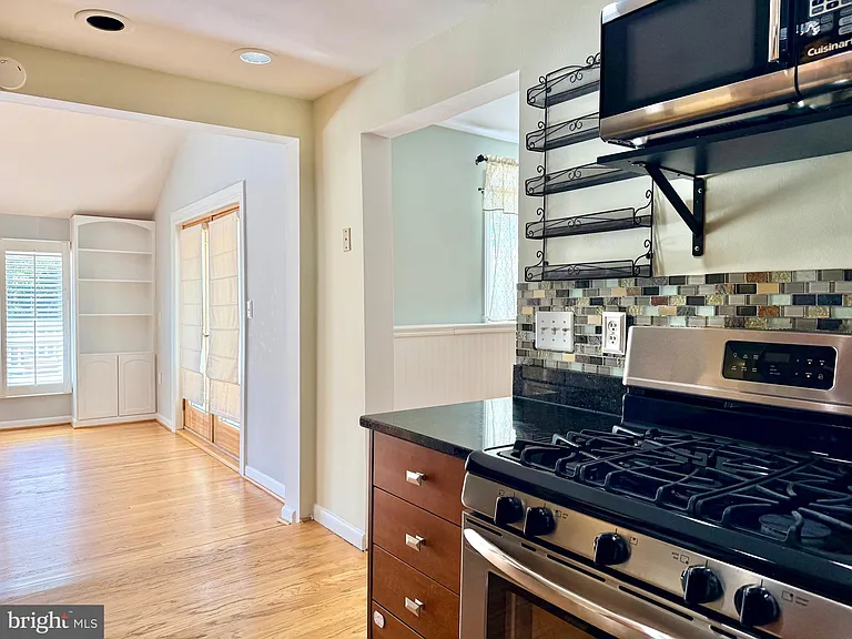 3001 S Grant St — Photo 11