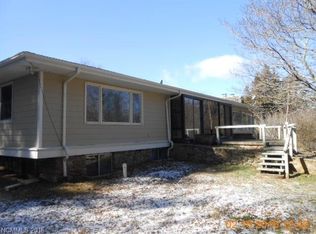 469 Pioneer Dr, Waynesville, NC 28786