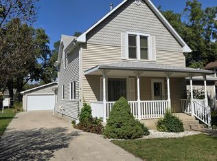 916 E 5th Ave, Mitchell, SD 57301