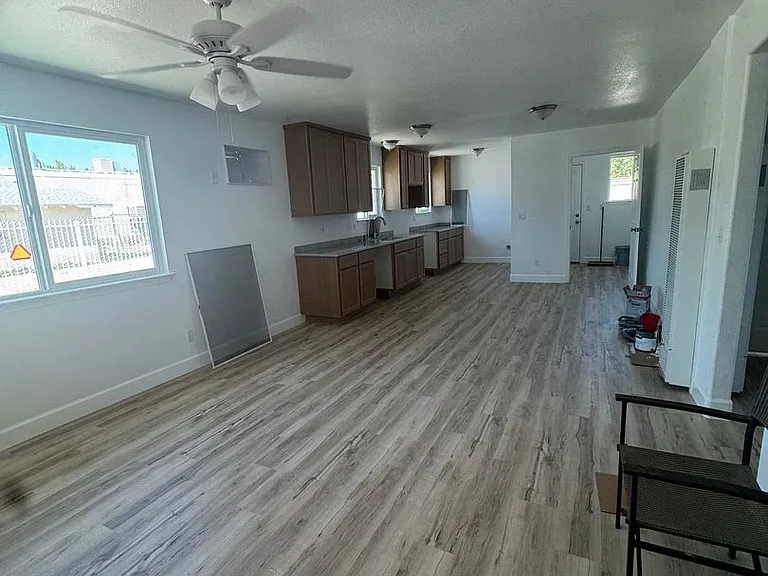 815 Walnut St — Photo 2