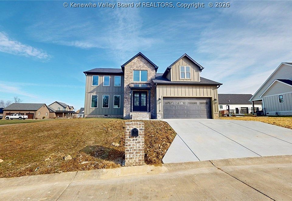 1st image of 27 Waterside Cir